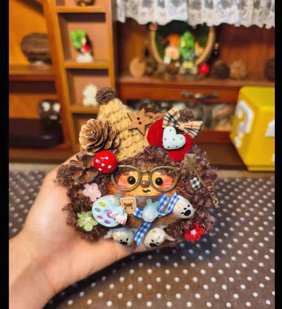 Double-sided pendant